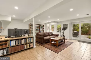 3559 Hamlet Pl, Chevy Chase, MD 20815 - Photo 32