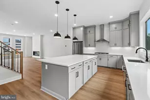 6326 Cetus Ln, North Bethesda, MD 20852 - Photo 4