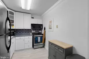 4977 Battery Ln, Bethesda, MD 20814 - Photo 16