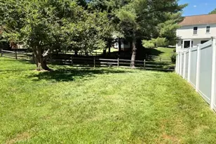 12617 Falconbridge Dr, North Potomac, MD 20878 - Photo 54