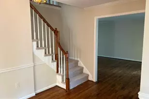 12617 Falconbridge Dr, North Potomac, MD 20878 - Photo 4