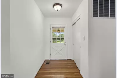 18008 Muncaster Road, Rockville, MD 20855 - Photo 6