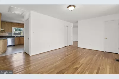 18008 Muncaster Road, Rockville, MD 20855 - Photo 20