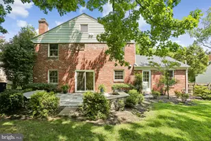 2414 Chilham Pl, Potomac, MD 20854 - Photo 2