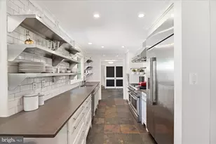 6717 Michaels Dr, Bethesda, MD 20817 - Photo 22