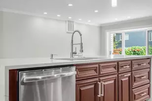 14204 Woodcrest Dr, Rockville, MD 20853 - Photo 12