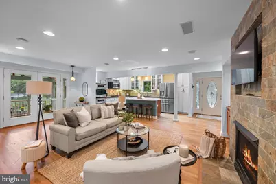 9328 Garden Court, Potomac, MD 20854 - Photo 4