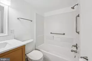 18808 Walkers Choice Rd, Gaithersburg, MD 20886 - Photo 20