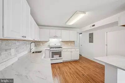 18808 Walkers Choice Road #4, Gaithersburg, MD 20886 - Photo 2