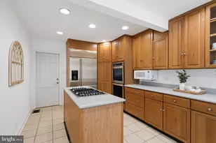 4702 Essex Ave, Chevy Chase, MD 20815 - Photo 28