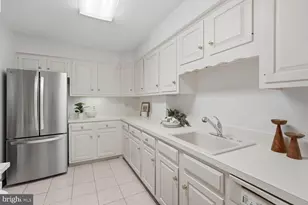 8101 Connecticut Ave, Chevy Chase, MD 20815 - Photo 20
