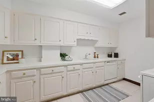 8101 Connecticut Ave, Chevy Chase, MD 20815 - Photo 18
