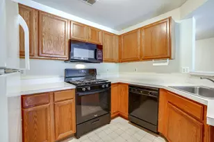 13101 Millhaven Pl, Germantown, MD 20874 - Photo 12