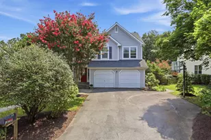 14225 Secluded Ln, North Potomac, MD 20878 - Photo 2