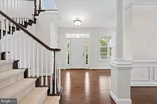 19902 Stearns Ct, Poolesville, MD 20837 - Photo 2