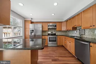 18744 Pintail Ln, Gaithersburg, MD 20879 - Photo 16