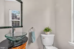 1031 Gaither Rd, Rockville, MD 20850 - Photo 10