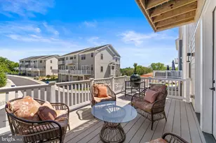 7029 Garrett Rd, Rockville, MD 20855 - Photo 10