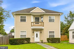 1011 Crawford Dr, Rockville, MD 20851 - Photo 2
