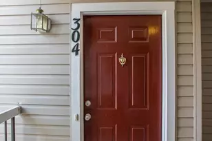 921 Hillside Lake Terrace, Gaithersburg, MD 20878 - Photo 2