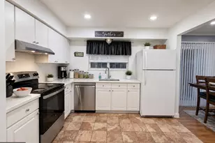 13005 Pickering Dr, Germantown, MD 20874 - Photo 2