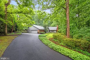 6800 Melody Ln, Bethesda, MD 20817 - Photo 2
