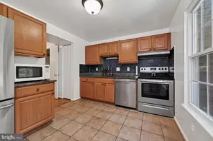 18147 Metz Dr, Germantown, MD 20874 - Photo 2