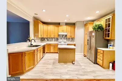 12402 Falconbridge Drive, North Potomac, MD 20878 - Photo 2
