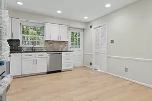 7800 Seven Locks Rd, Bethesda, MD 20817 - Photo 14