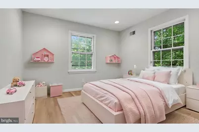 7800 Seven Locks Road, Bethesda, MD 20817 - Photo 32