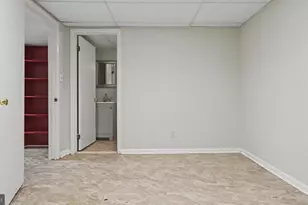 7800 Seven Locks Rd, Bethesda, MD 20817 - Photo 26