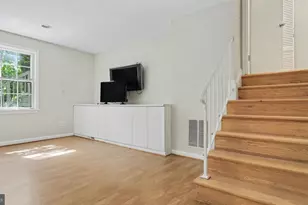7800 Seven Locks Rd, Bethesda, MD 20817 - Photo 20