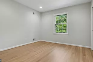 7800 Seven Locks Rd, Bethesda, MD 20817 - Photo 30