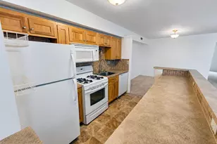 7559 Spring Lake Dr, Bethesda, MD 20817 - Photo 10