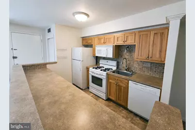 7559 Spring Lake Drive #7559-D2, Bethesda, MD 20817 - Photo 8