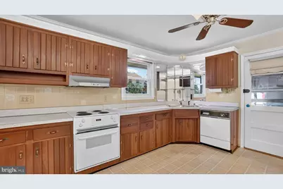 3131 Castleleigh Road, Silver Spring, MD 20904 - Photo 12