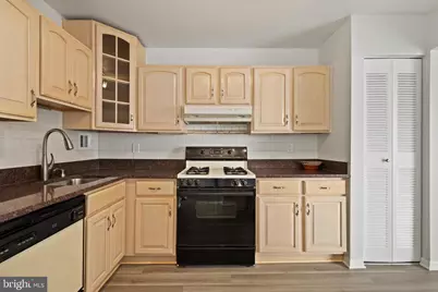 4 Monroe Street #704, Rockville, MD 20850 - Photo 16