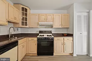 4 Monroe St, Rockville, MD 20850 - Photo 16
