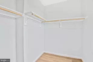 5933 Stonehenge Pl, North Bethesda, MD 20852 - Photo 16