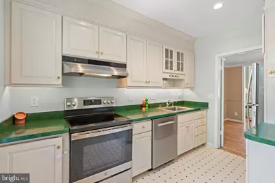 3581 Hamlet Place, Chevy Chase, MD 20815 - Photo 8