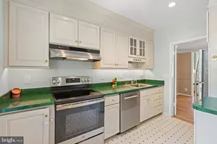 3581 Hamlet Pl, Chevy Chase, MD 20815 - Photo 8