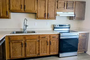 17109 Briardale Rd, Rockville, MD 20855 - Photo 4