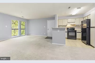 18502 Boysenberry Drive #156-74, Gaithersburg, MD 20879 - Photo 8