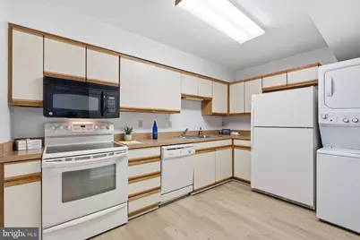 15100 Interlachen Drive #4-822, Silver Spring, MD 20906 - Photo 4