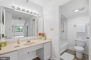 15100 Interlachen Dr, Silver Spring, MD 20906 - Photo 16