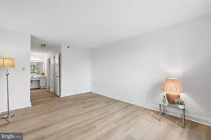 15100 Interlachen Dr, Silver Spring, MD 20906 - Photo 12