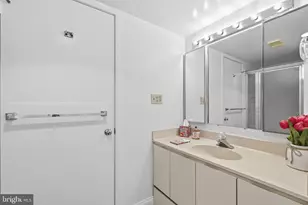 15100 Interlachen Dr, Silver Spring, MD 20906 - Photo 22
