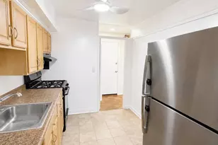7521 Spring Lake Dr, Bethesda, MD 20817 - Photo 4