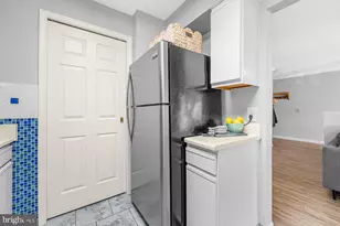 5801 Inman Park Cir, Rockville, MD 20852 - Photo 1
