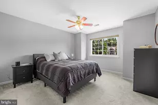 5801 Inman Park Cir, Rockville, MD 20852 - Photo 4